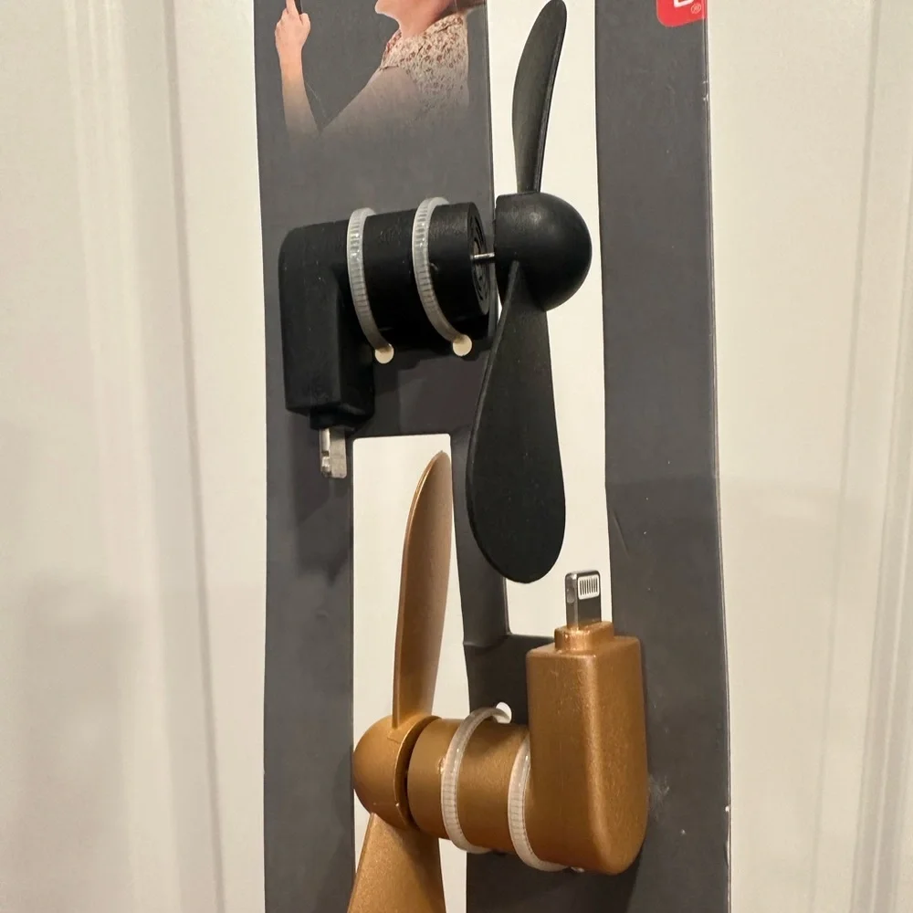 2-pack fans for iPhones. Never used, with original packaging.